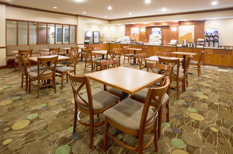 Holiday Inn Express & Suites GRAND FORKS - Grand Forks, ND