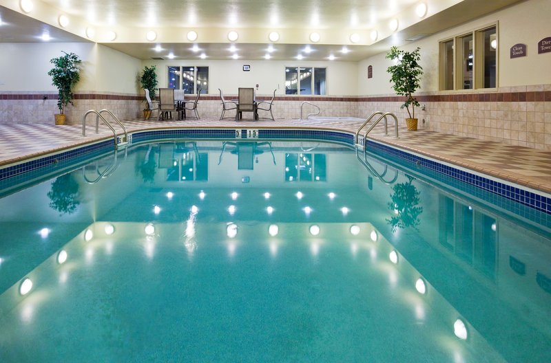 Holiday Inn Express & Suites GRAND FORKS - Grand Forks, ND