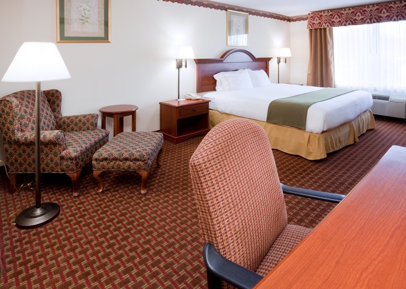 Holiday Inn Express - Hillsville, VA