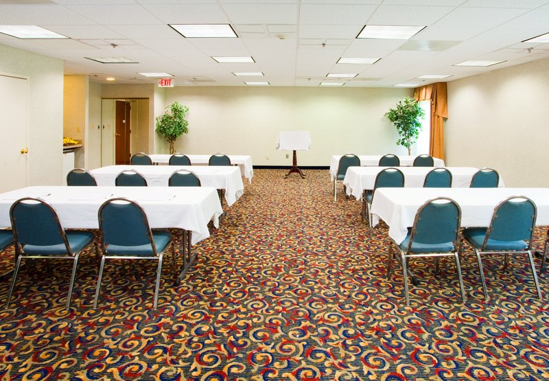 Holiday Inn Express - Hillsville, VA