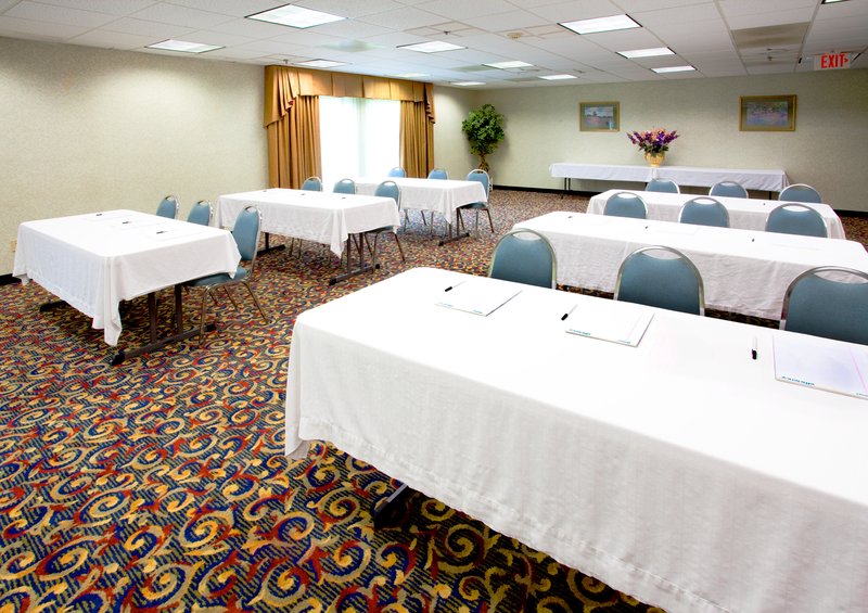 Holiday Inn Express - Hillsville, VA