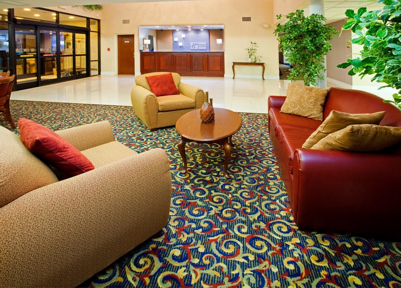 Holiday Inn Express - Hillsville, VA