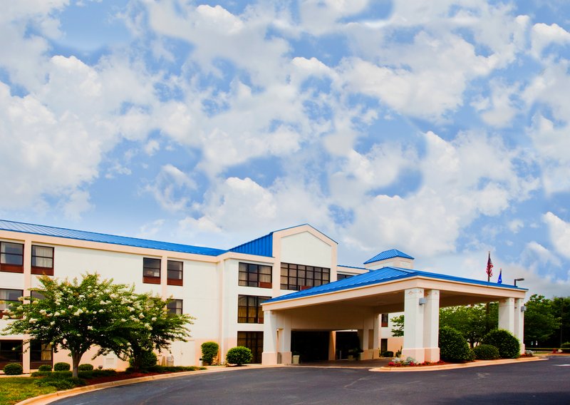 Holiday Inn Express - Hillsville, VA