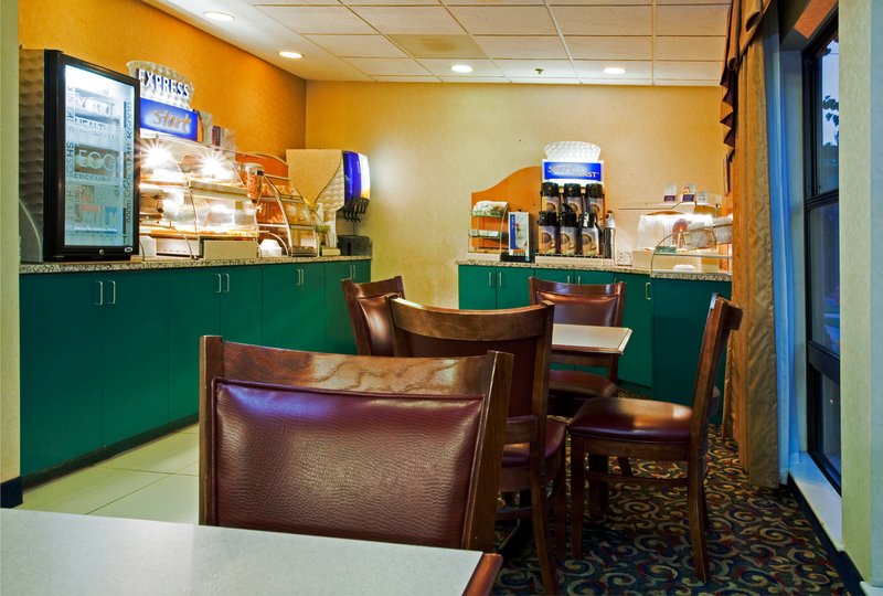 Holiday Inn Express - Hillsville, VA