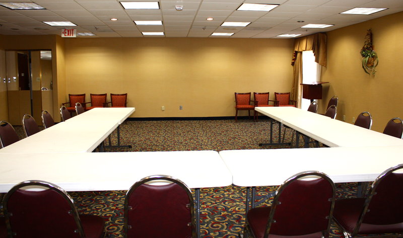 Holiday Inn Express - Hillsville, VA