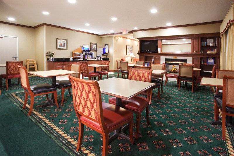 Holiday Inn Express GREELEY - Kersey, CO