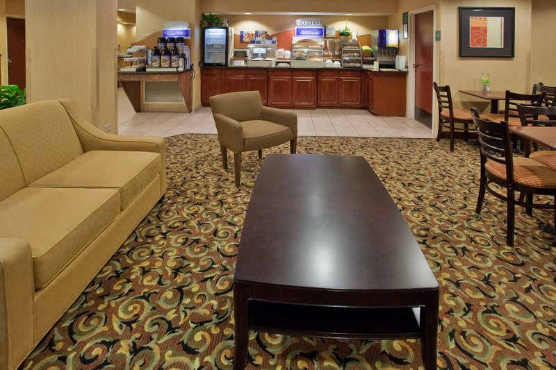 Holiday Inn Express COVINGTON - Covington, VA