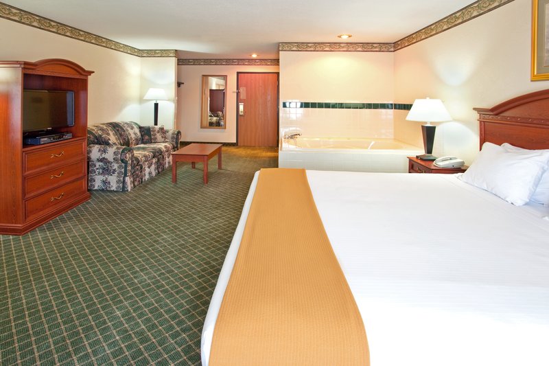 Holiday Inn Express HUNTINGTON - Huntington, IN