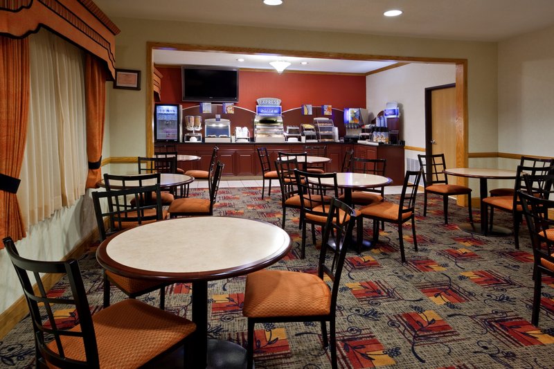 Holiday Inn Express KENDALLVILLE - Rome City, IN