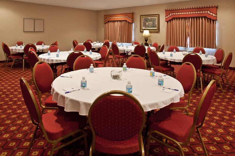 Holiday Inn Express KENDALLVILLE - Rome City, IN