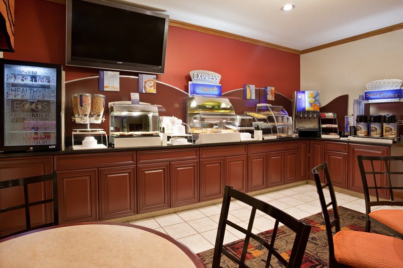 Holiday Inn Express KENDALLVILLE - Rome City, IN