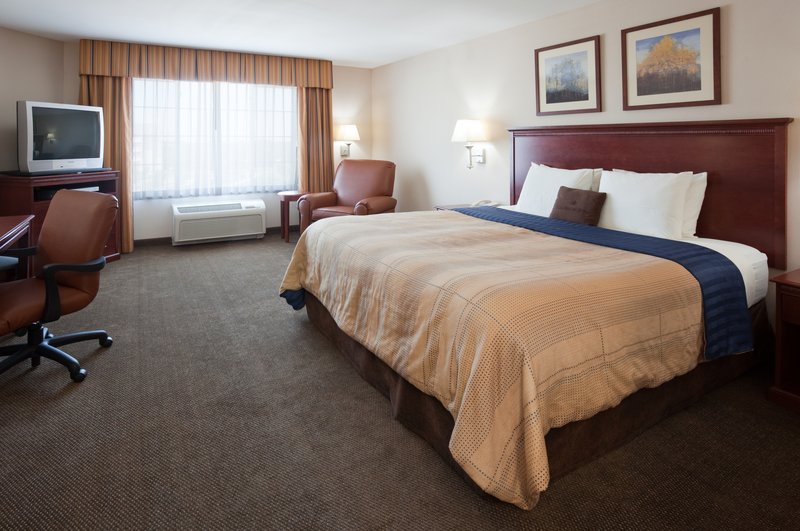 Hawthorn Suites By Wyndham Detroit Farmington Hills - Madison, WI