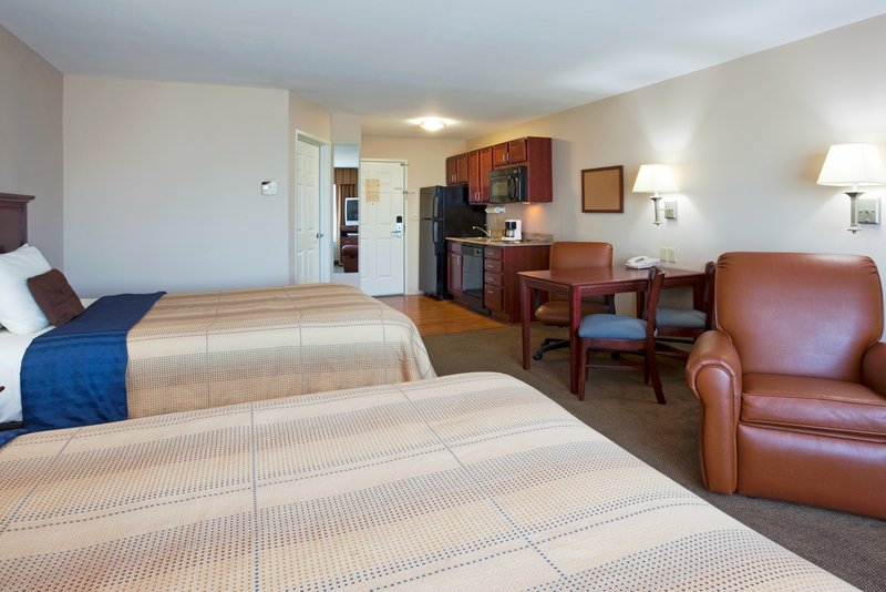 Hawthorn Suites By Wyndham Detroit Farmington Hills - Madison, WI