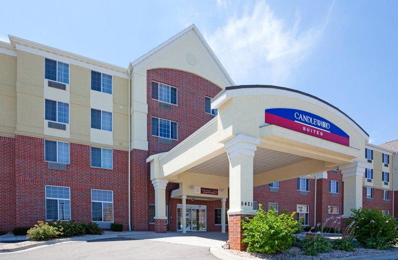 Hawthorn Suites By Wyndham Detroit Farmington Hills - Madison, WI