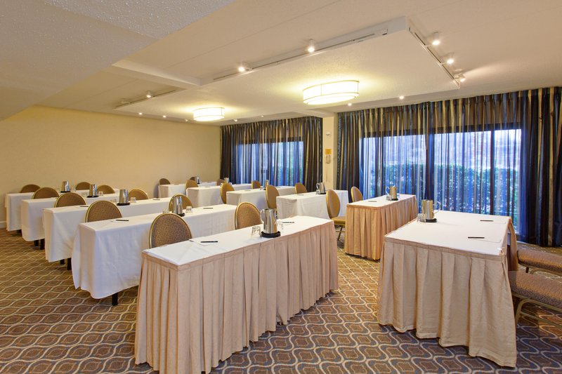 Hilton Alexandria Mark Center - Alexandria, VA