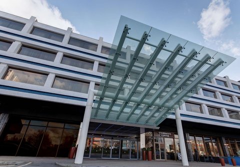 Conference Hotels Near Heathrow Conference Hotels Near Heathrow