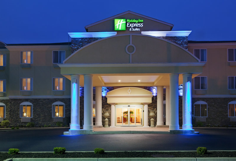 Holiday Inn Express & Suites SWANSEA - Fresno, CA