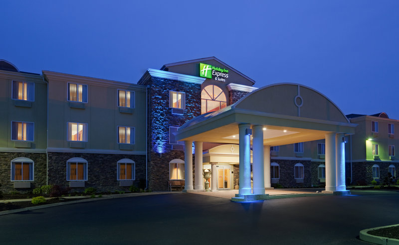 Holiday Inn Express & Suites SWANSEA - Fresno, CA