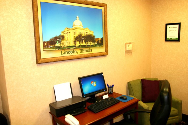 Holiday Inn Express LINCOLN - Lincoln, IL