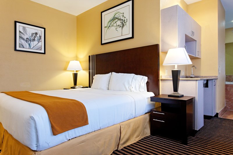 Holiday Inn Express CROCKETT - Crockett, TX