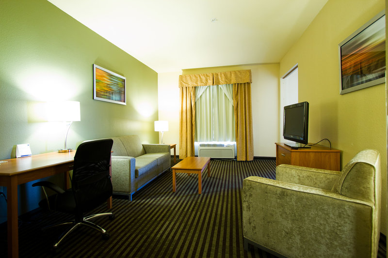Holiday Inn Express & Suites BASTROP - Bastrop, TX