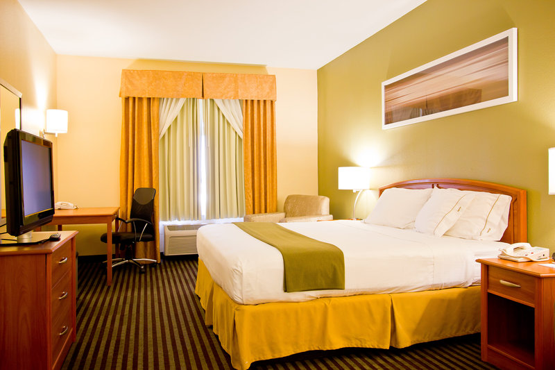 Holiday Inn Express & Suites BASTROP - Bastrop, TX