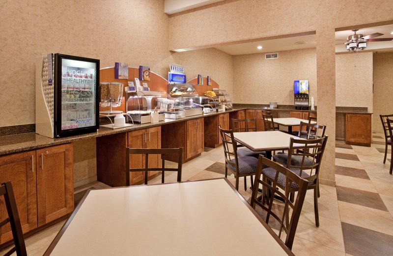 Holiday Inn Express JUNCTION CITY - Dighton, KS