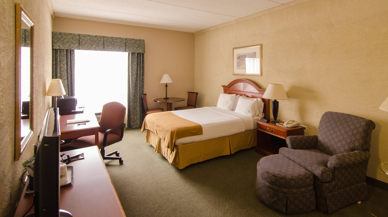 Holiday Inn Express RACINE AREA (I-94 AT EXIT 333) - Sturtevant, WI