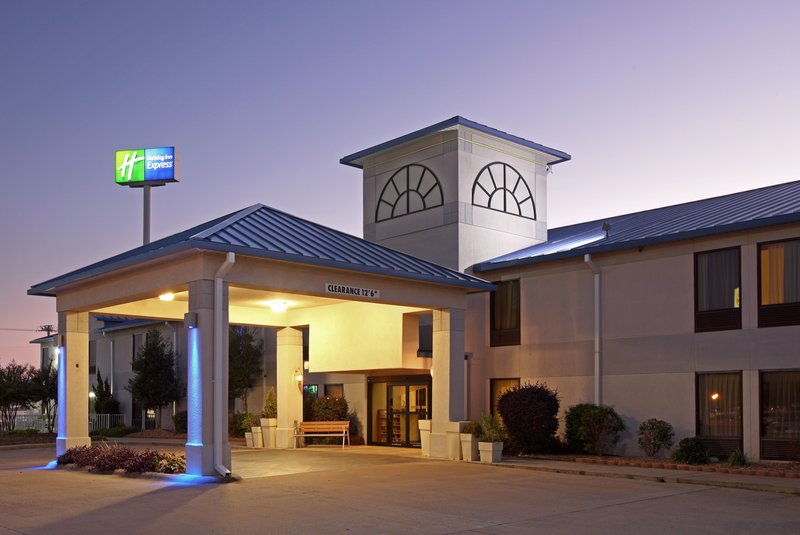 Holiday Inn Express - Bryant, AR