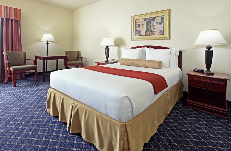 Holiday Inn Express - Bryant, AR