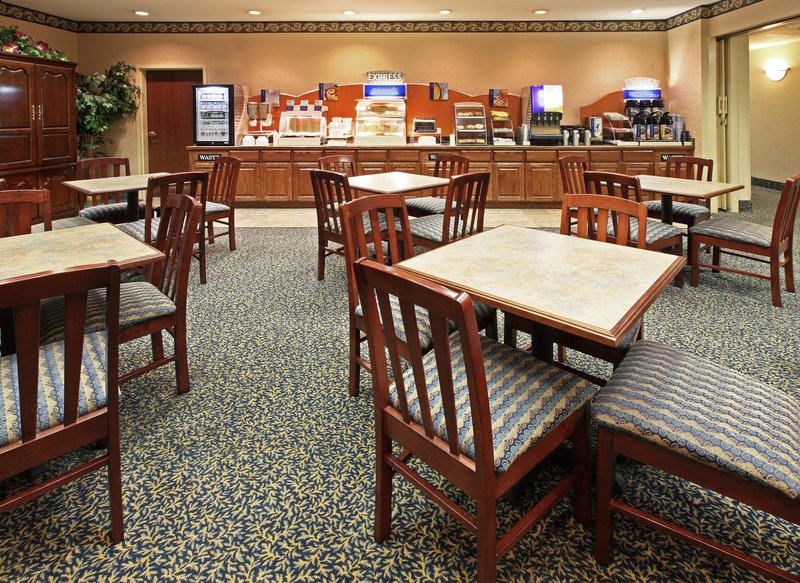 Holiday Inn Express - Bryant, AR