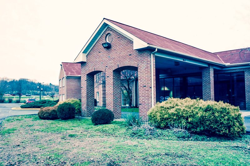 Rodeway Inn & Suites - Lancaster, PA