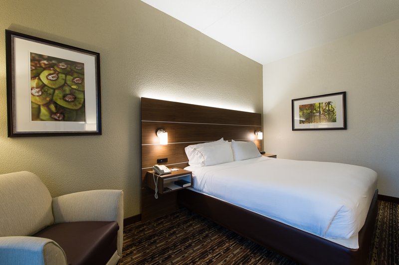 Holiday Inn Express & Suites WALTERBORO I-95 - Walterboro, SC