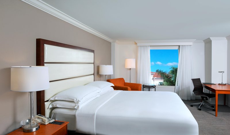 Hilton-Naples - Naples, FL