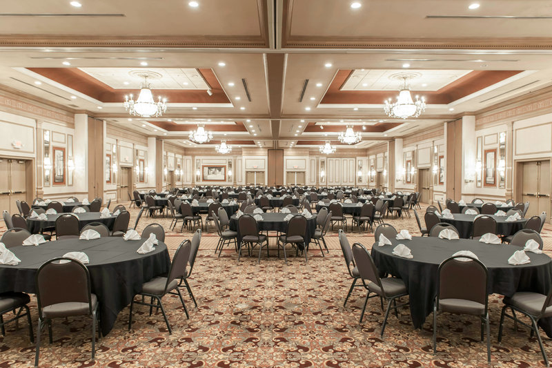 Clarion Hotel - Columbus, IN