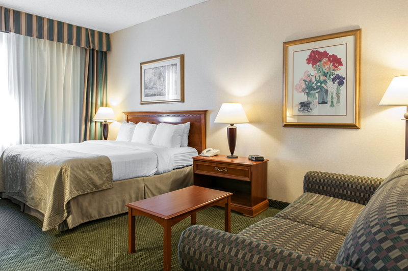 Clarion Hotel - Columbus, IN