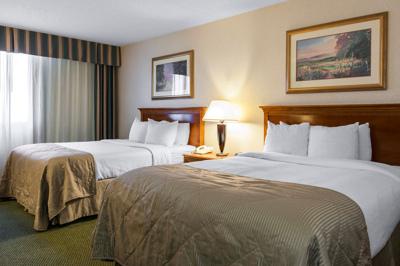 Clarion Hotel - Columbus, IN
