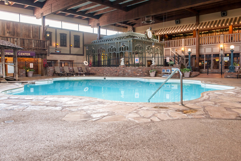 Clarion Hotel - Columbus, IN