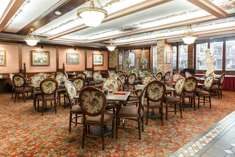 Clarion Hotel - Columbus, IN