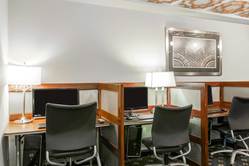 Clarion Hotel - Columbus, IN