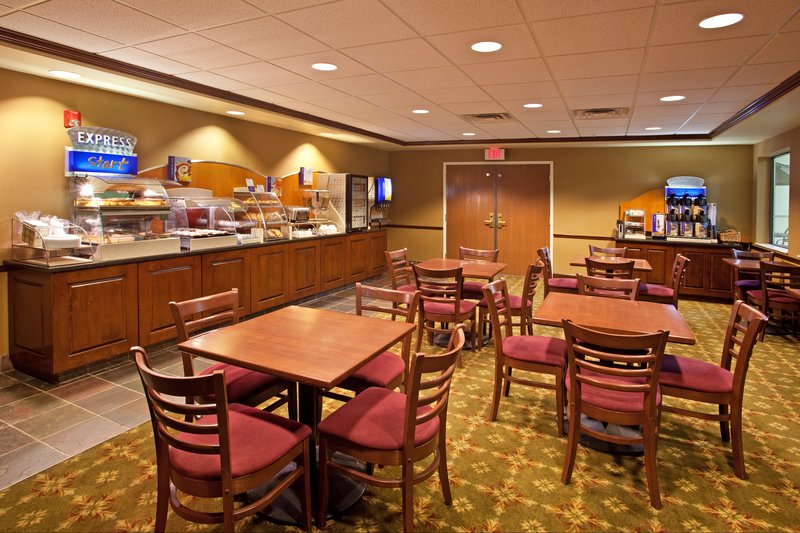 Holiday Inn Express HOCKING HILLS-LOGAN - Logan, OH