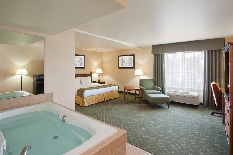 Holiday Inn Express HOCKING HILLS-LOGAN - Logan, OH