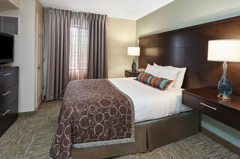 Staybridge Suites CHICAGO -- GLENVIEW - Glenview NAS, IL