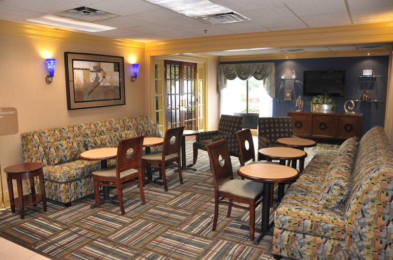Holiday Inn Express MOREHEAD - Morehead, KY