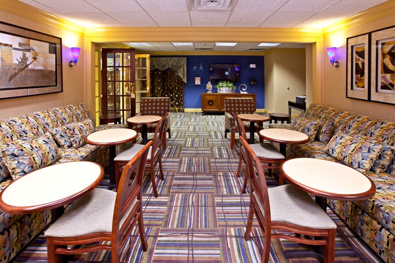 Holiday Inn Express MOREHEAD - Morehead, KY