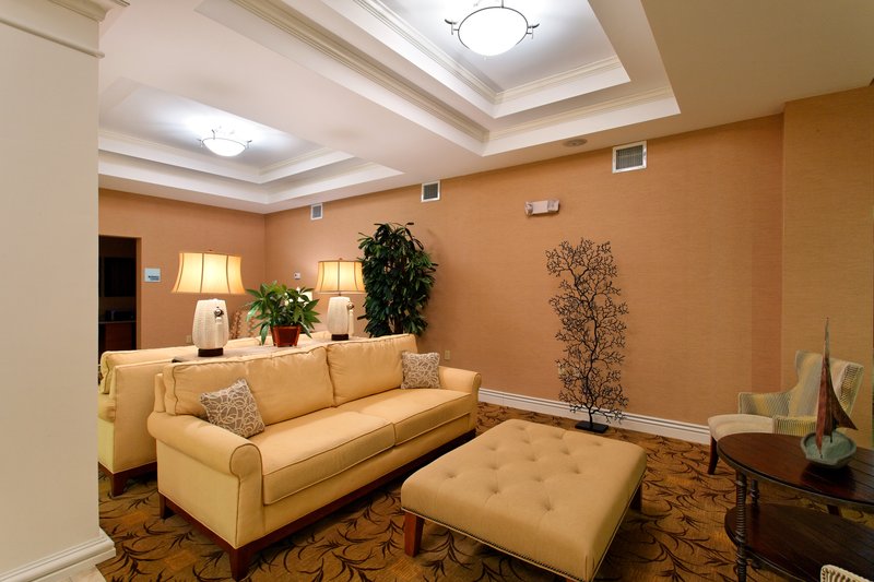 Holiday Inn Express LONG BEACH - Long Beach, MS