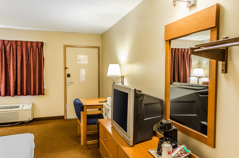 Econo Lodge - Hershey, PA
