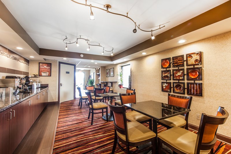 Econo Lodge - Lenoir City, TN