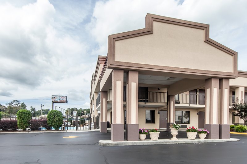 Econo Lodge - Lenoir City, TN