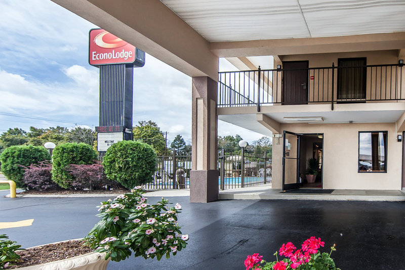 Econo Lodge - Lenoir City, TN